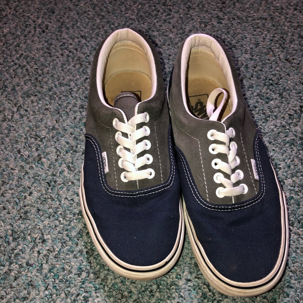 Vans That Have Been Barely Worn. - image 1